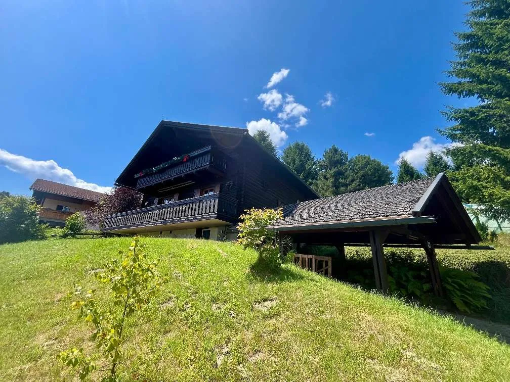 Traditionelles Landhaus mit großzügigem Garten und Pool in traumhafter Aussichtslage am Verditz - Ansicht 2