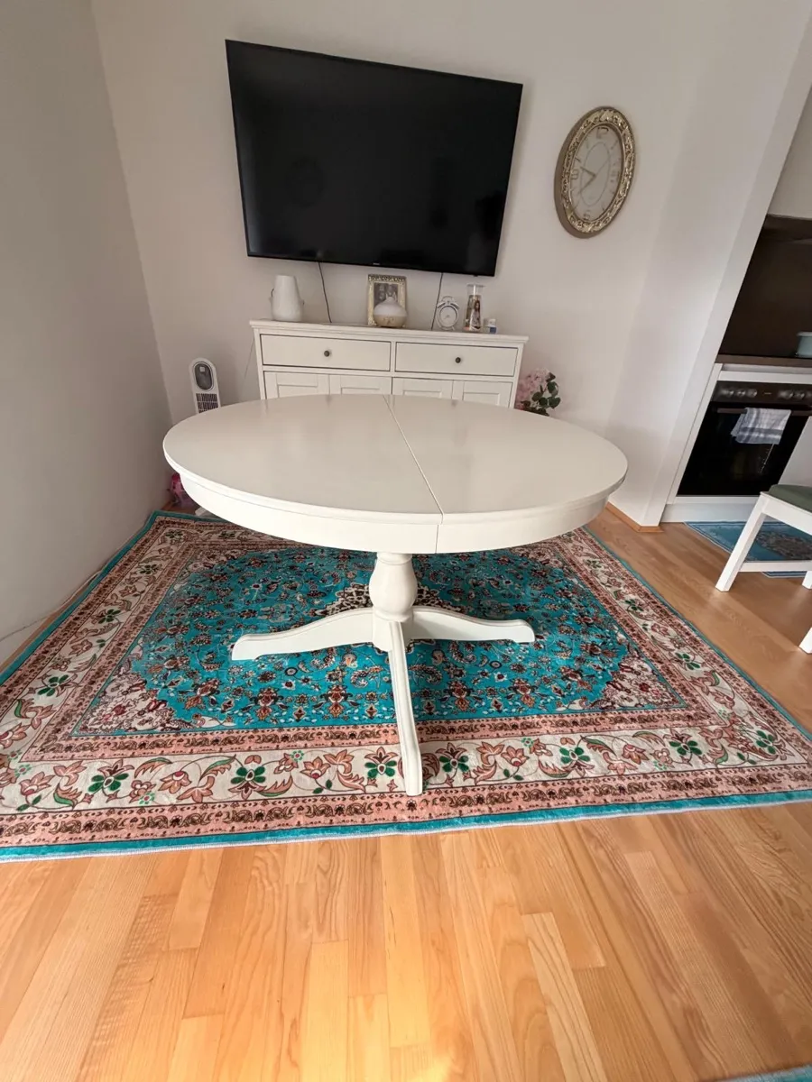 Esstisch rund ausziehbar IKEA, € 125,- (8055 Graz)
