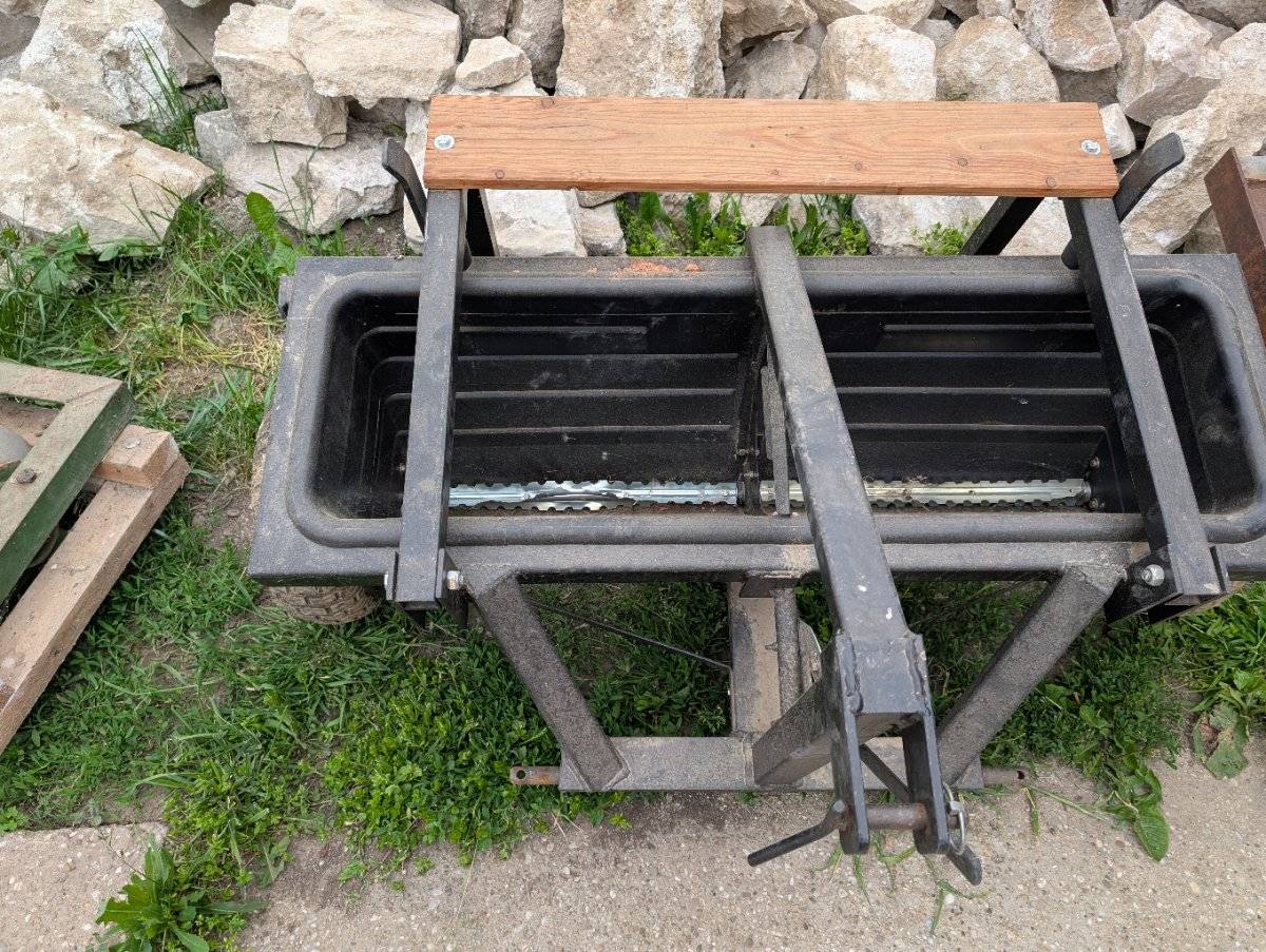 Kastenstreuer / Streuwaagerl 1,20m fr Traktor (Kat 1),  380,- (2463  Stixneusiedl) - willhaben