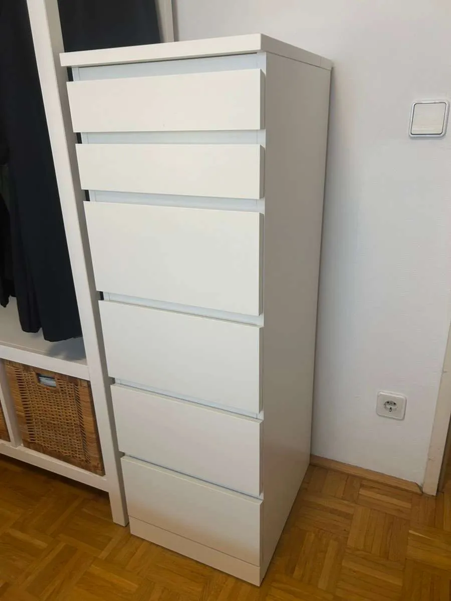 IKEA MALM Kommode mit Spiegel - weiß, € 85,- (1060 Wien)