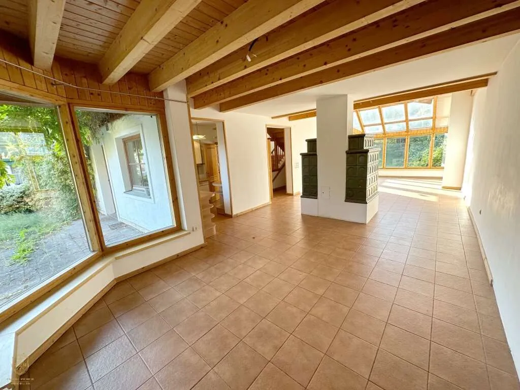 Einzigartige Villa in Toplage - Ansicht 2