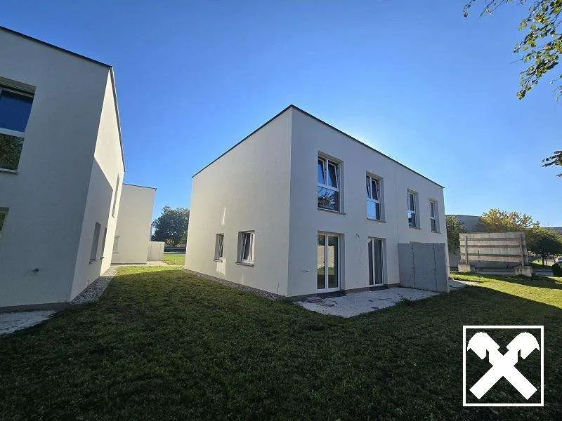 MODERN, MASSIV UND HOCHWERTIG VOM BAUMEISTER - Ansicht 2