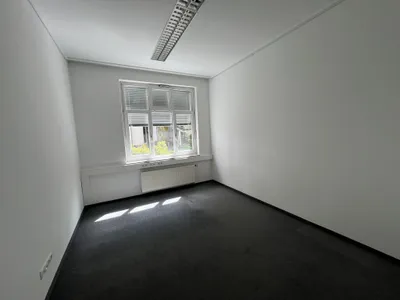 2-Zimmer-Gewerbeimmobilie mieten in Salzburg Stadt – 140 m², € 2.499 – Bild 9 von 15