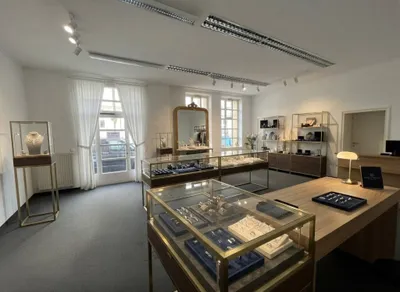 2-Zimmer-Gewerbeimmobilie mieten in Salzburg Stadt – 140 m², € 2.499