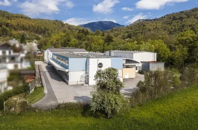 Gewerbeimmobilie mieten in Salzburg-Umgebung – 196 m², € 1.709 – Bild 1 von 4