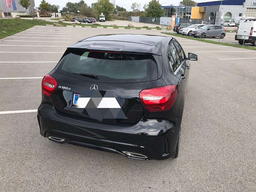 Mercedes Benz A Klasse A 180 D AMG Line Limousine 2017 56 000 Km