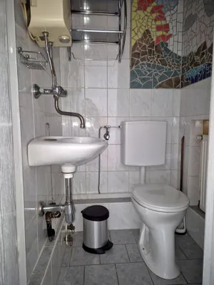 2-Zimmer-Gewerbeimmobilie mieten in Baden – 126 m², € 830 – Bild 4 von 5