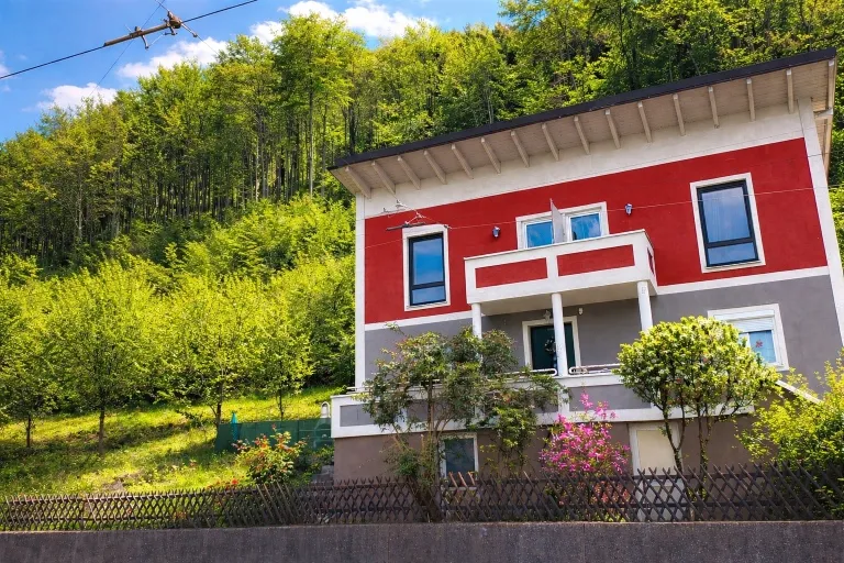 SBG-Gnigl-Mehrfamilienhaus (3 WE) auf Baugrundstück mit Möglichkeit auf Mehrfamilienhaus-Anbau - Ansicht 2