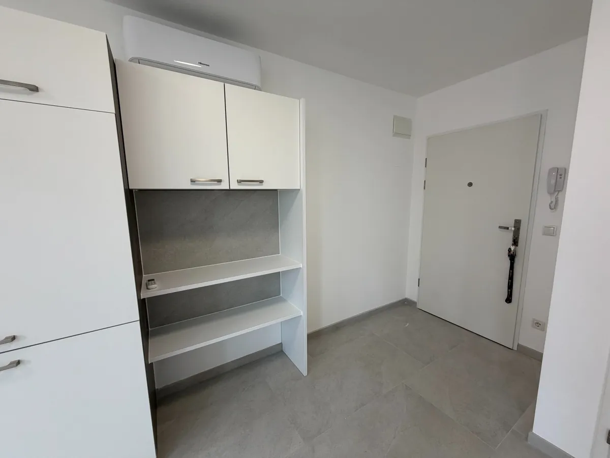 REY_T7, Erstbezug nach Sanierung! Helle 3-Zimmer-Wohnung mit Klimaanlage in zentraler Ruhelage - Provisionsfrei! - Ansicht 2