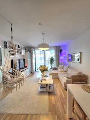 Moderne 2-Zimmer-Genossenschaftswohnung mit Loggia - 2 Min. zur U1