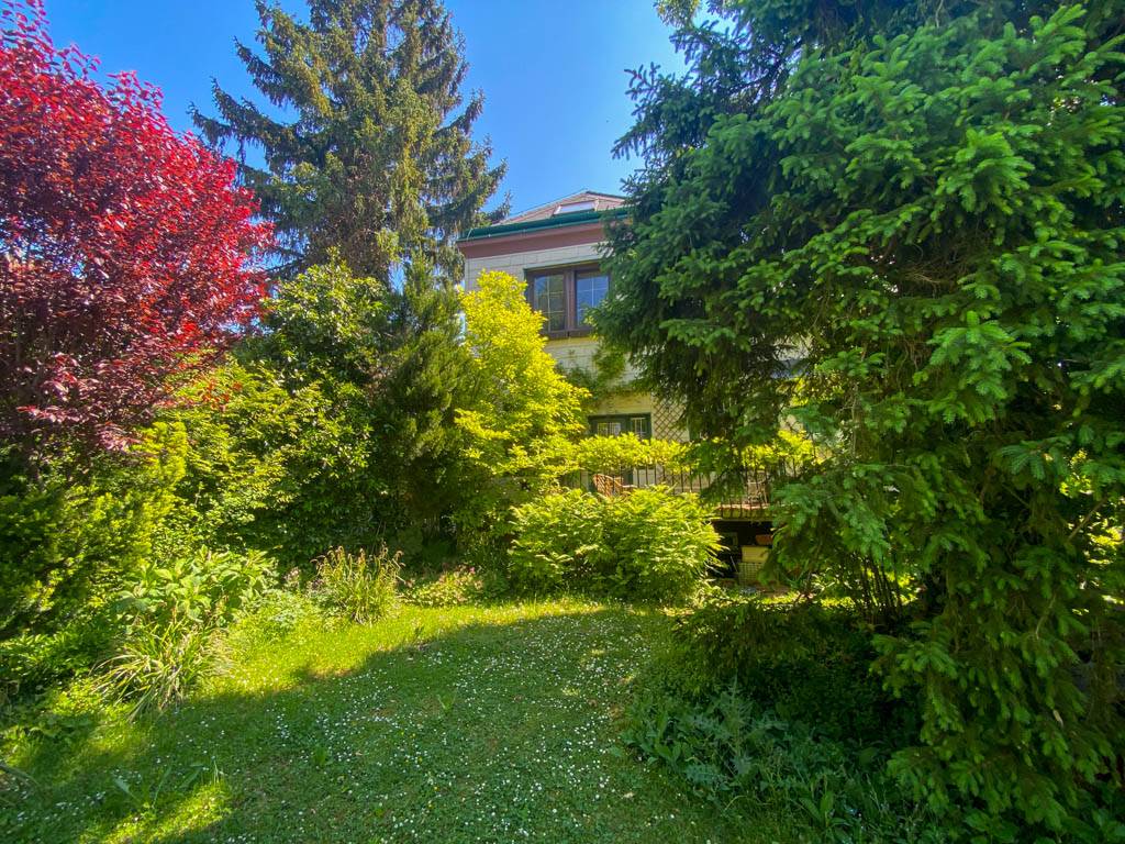 Charaktervolles Jahrhundertwendehaus mit ganz besonderem Charme - Ansicht 2