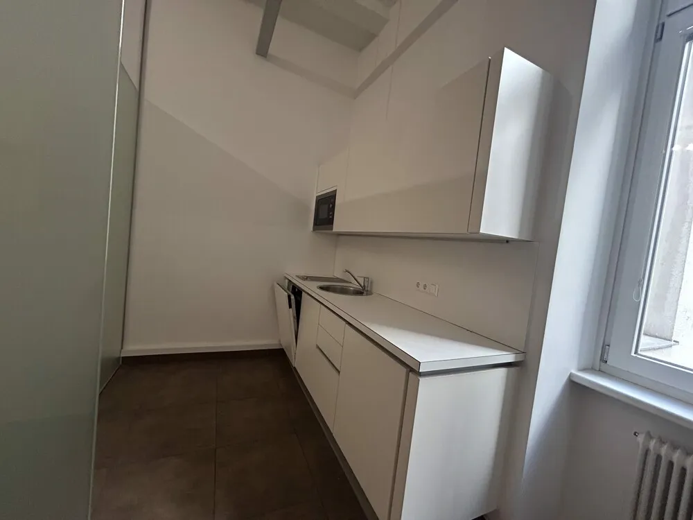 Stilvolle Bürofläche im Altbau | Erstklassige Lage! - Ansicht 2