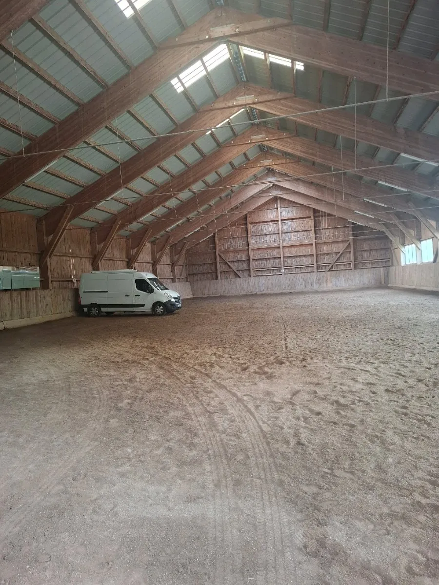 NEU-Garagen und große Halle für wohnmobile-Wohnwägen-Oldtimer -Boote oder als Lagerraum Preis pro m2 sandboden- gut befahrbar! - Ansicht 2