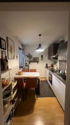 Helle, zentrale und moderne Wohnung zu mieten – Bild 2