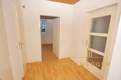 2-Zimmer-Wohnung kaufen in Neunkirchen – 230 m², € 349.000 – Bild 6 von 7