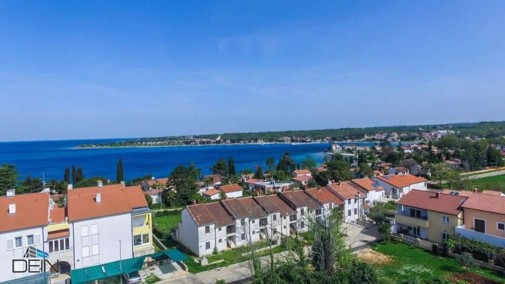 NEU! TRAUMHAFTES BAUGRUNDSTÜCK FÜR EIN HOTEL IN STRANDNÄHE NÄHE NOVIGRAD! - Ansicht 3