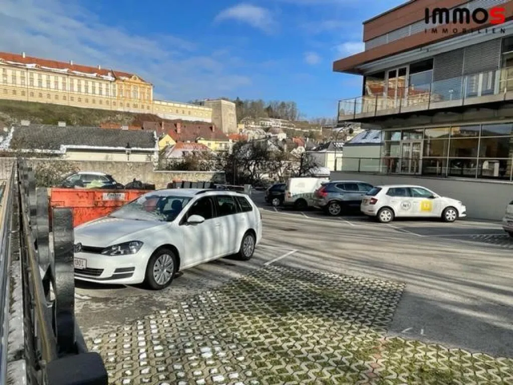 PKW-Stellplätze in Melk zu verkaufen - Top Lage nahe Zentrum - Ansicht 2