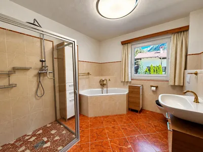 6-Zimmer-Haus kaufen in Imst – 154 m² – Bild 3 von 5