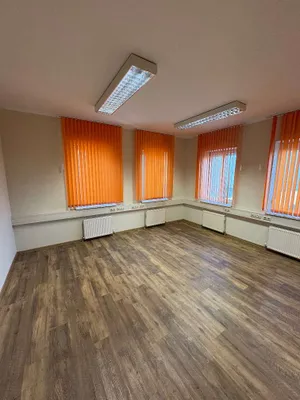 5-Zimmer-Gewerbeimmobilie mieten in Korneuburg – 466 m², € 9.600 – Bild 22 von 35