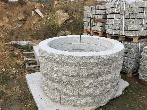 Brunnen aus Granit - Naturstein, € 1.260,- (2453 Sommerein) - willhaben