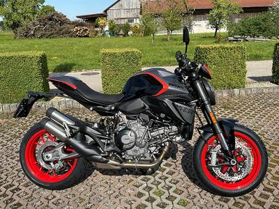 Ducati Monster + Sport Version