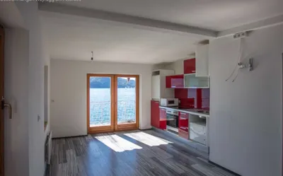 2-Zimmer-Wohnung mieten in Vöcklabruck – 90 m², € 1.750 – Bild 2 von 3