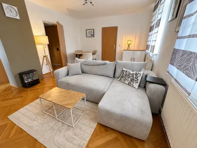 2-Zimmer-Wohnung mieten in Neunkirchen – 50 m², € 703 – Bild 3 von 14