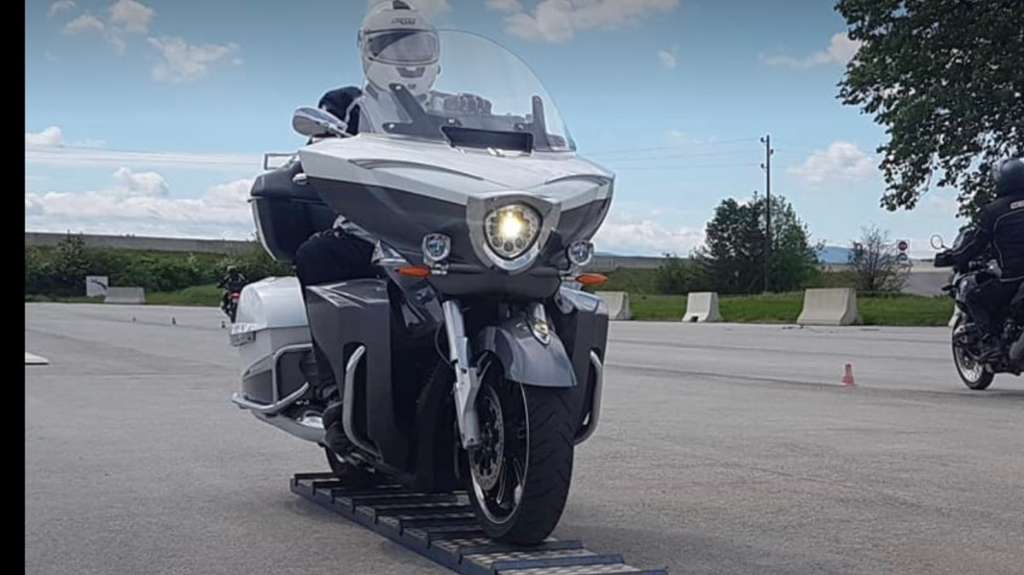 Victory Cross Country Tour Tourer