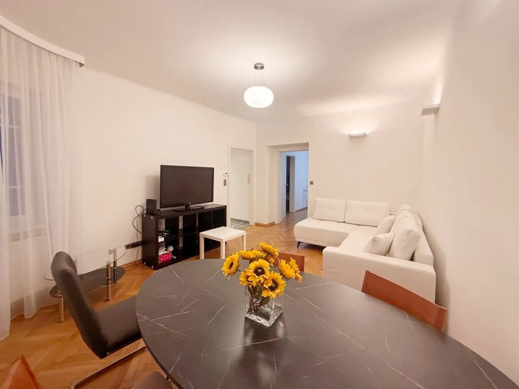 Möblierte 3-Zimmer-Wohnung hinter dem Rathaus - Widok 3