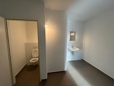 2-Zimmer-Gewerbeimmobilie mieten in Wien – 194 m², € 2.160 – Bild 4 von 12