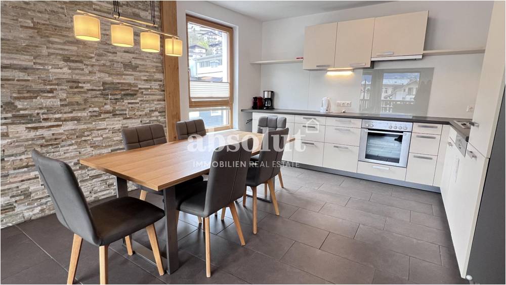 Schöne 3 Zimmer-Mietwohnung in zentr. Ruhelage in Zell am See. Balkon, 2 Bäder, TG-Platz inklusive! - Ansicht 2