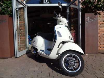 Vespa GTS 310 Super 2025