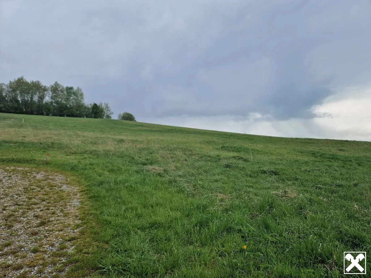 AUSSERGEWÖHNLICHES BAUGRUNDSTÜCK IN MAIGEN MIT HERRLICHEM AUS- UND FERNBLICK IN TOLLER, RUHIGER, ERHÖHTER WOHNLAGE - View 2
