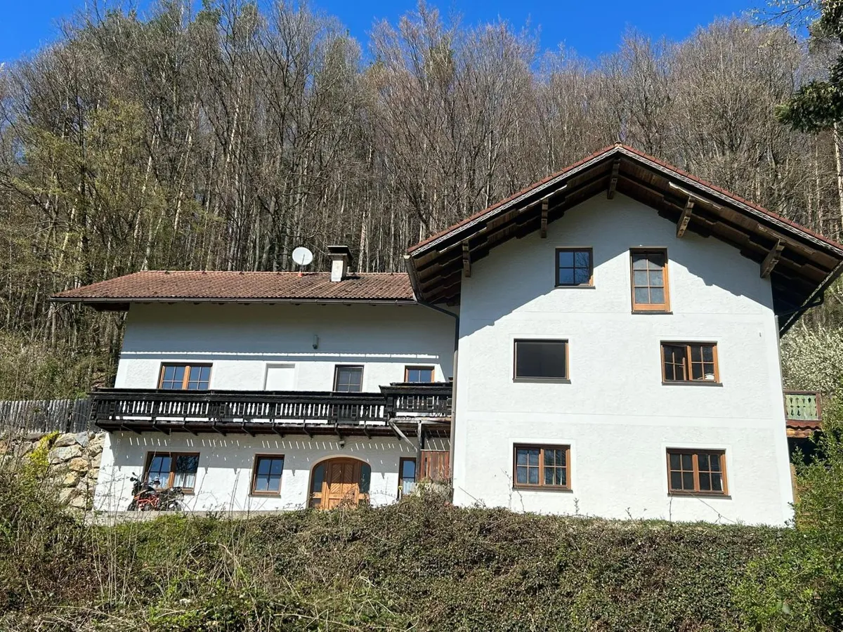 Gemütliches Landhaus mit Einliegerwohnung in erhöhter Waldrandlage - Sehr ruhig gelegen! - Ansicht 2
