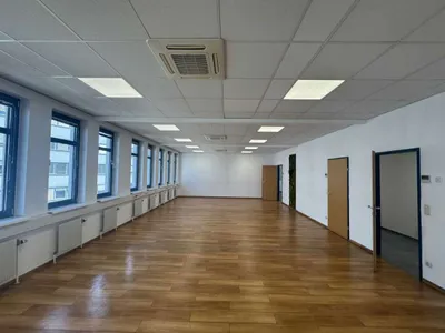 Gewerbeimmobilie mieten in Wien – 377 m², € 11 – Bild 6 von 20