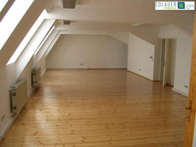 Großzügiges Altbau-Dachgeschoß-Büro in direkter Innestadtlage! - Ansicht 2