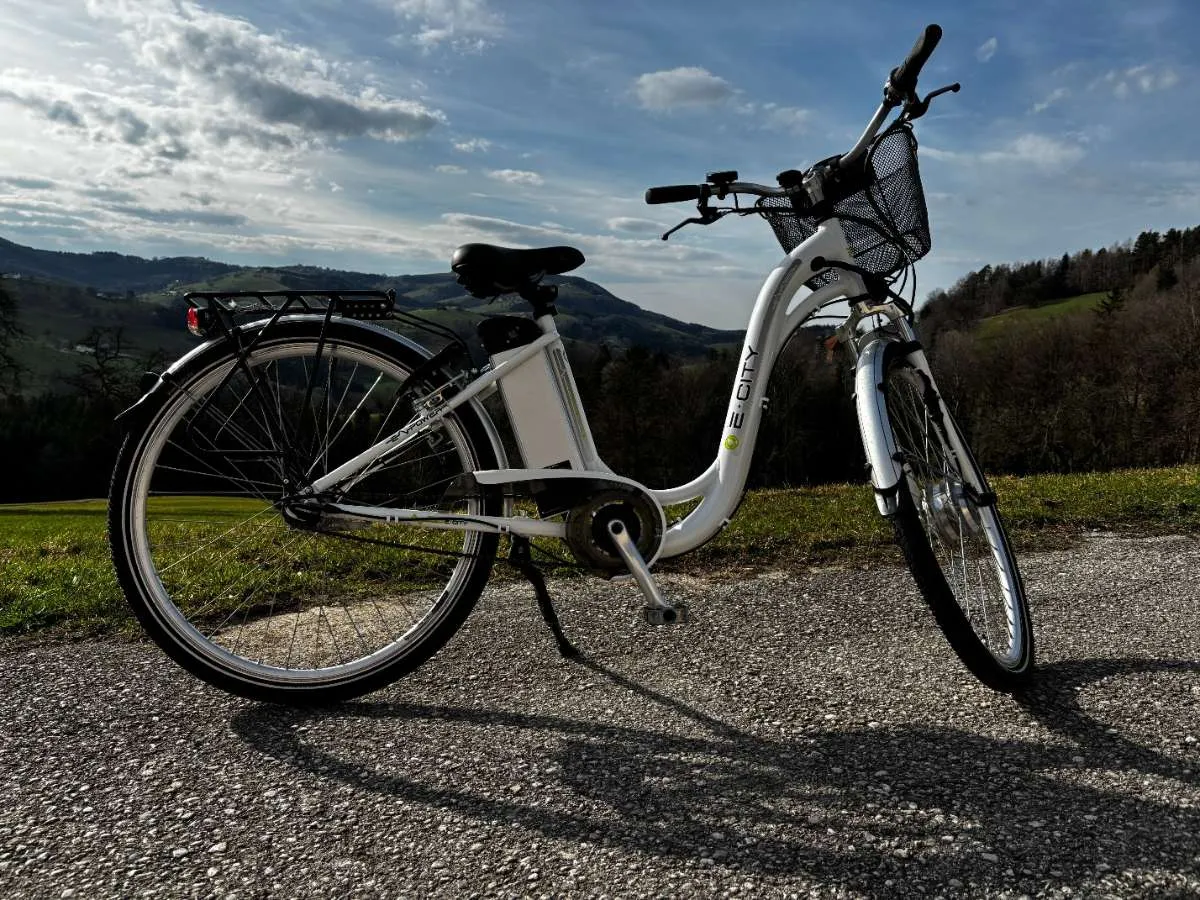 e bike pedelec Urtopia Carbon Fold Step-Thru E-Bike Category:E Bike_Stabiler  leichter Oversized Aluminiumrahmen mit 71° Steuersatzwinkel und 73° Sattelrohrwinkel Airoh Fighters Trace Orange Size:Medium 54cm Up to 85 miles