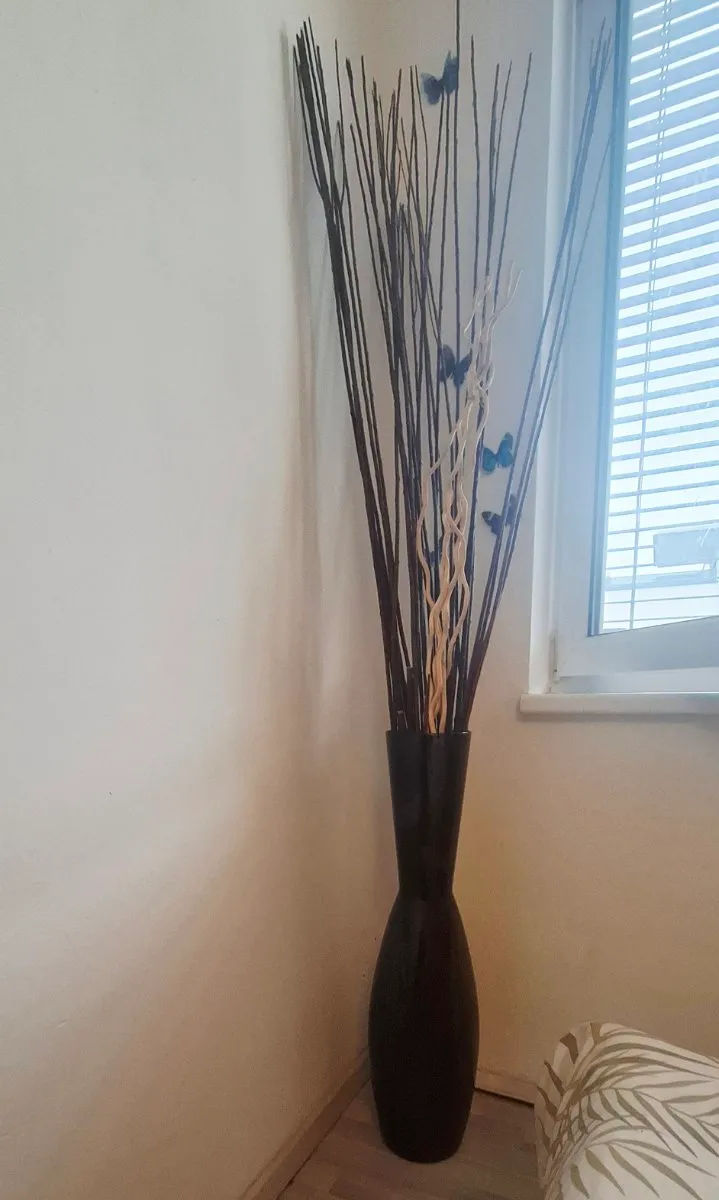 Deko Bodenvase inkl. Zweigen, € 10,- (8020 Eggenberg)