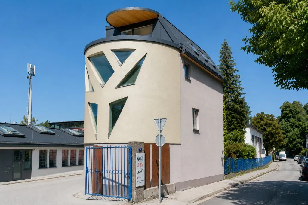 Architektur trifft Kunst - Außergewöhnliches Turmhaus in der Kunstmeile Schallmoos Arbeiten, Wohnen & Repräsentieren auf vier Ebenen - Ansicht 2