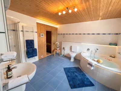 4-Zimmer-Haus kaufen in Neunkirchen – 170,42 m², € 570.000 – Bild 5 von 8