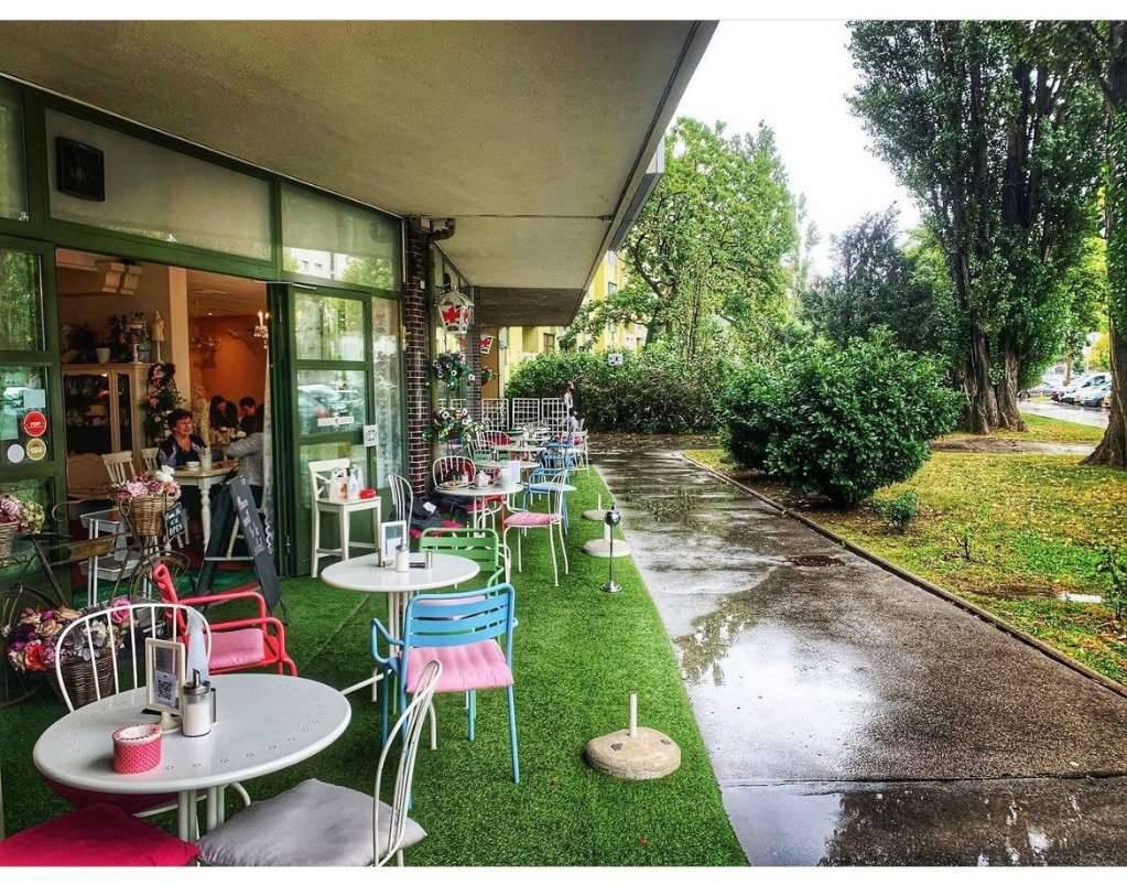 Top etabliertes Gastronomielokal in Bestlage - voll ausgestattet & sofort startklar - Ansicht 2
