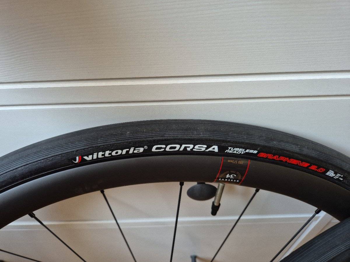 Vittoria Corsa Graphene 2.0 700x25c 25-622 (2 Stück), € 48,- (1130