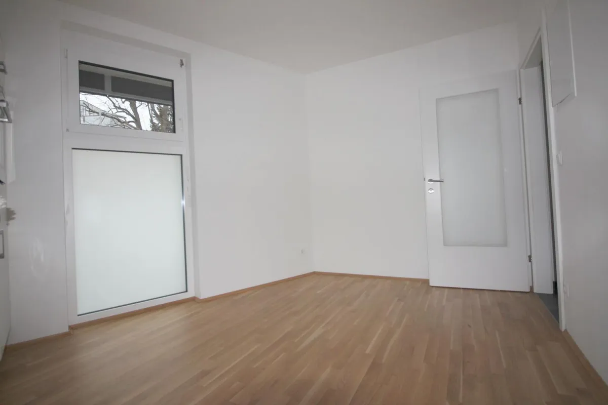 ZENTRALE SINGLEWOHNUNG MIT BALKON IN UNI-NÄHE - Ansicht 2