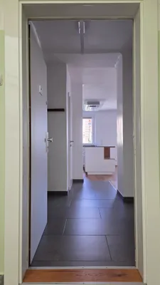 Hochwertig sanierte 3-Zimmer-Wohnung mit DAN-Küche in 1120 Wien – Bild 2