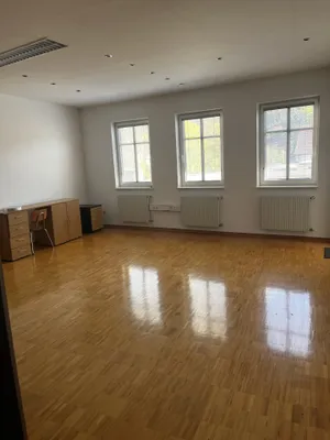 Gewerbeimmobilie mieten in Korneuburg – 442 m², € 4.200 – Bild 3 von 5