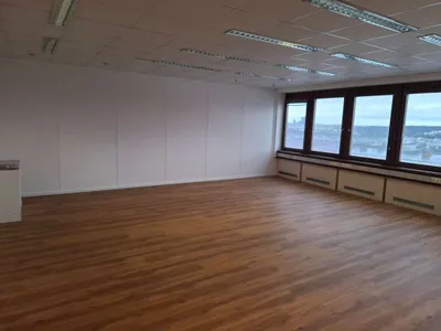 1-Zimmer-Gewerbeimmobilie mieten in Wien – 56 m², € 740 – Bild 1 von 3