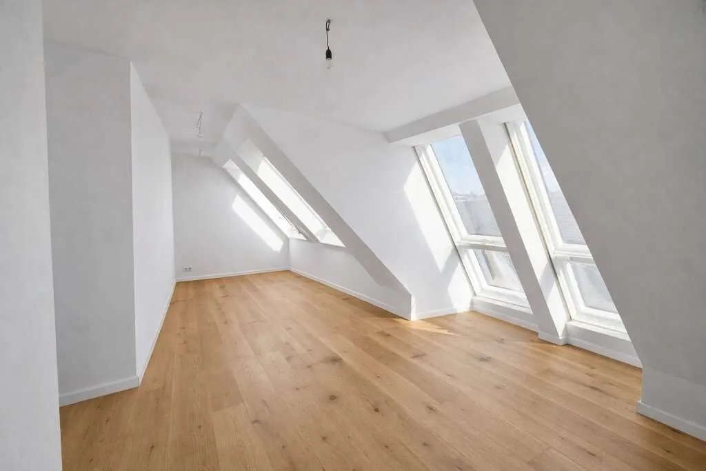 Exklusive 4-Zi-DG-Wohnung mit Balkon & Terrasse in 1120 Wien - vollsaniert & modern! - Ansicht 2