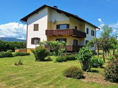 10-Zimmer-Gewerbeimmobilie kaufen in Klagenfurt – 235 m², € 450.000 – Bild 1 von 2