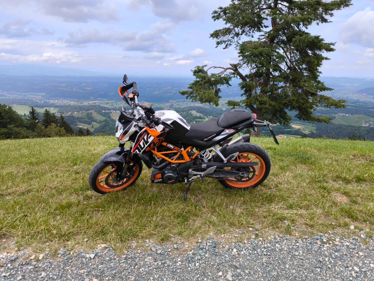 KTM 390