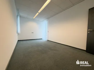 Gewerbeimmobilie kaufen in Wels-Land – 618 m², € 875.000 – Bild 9 von 15